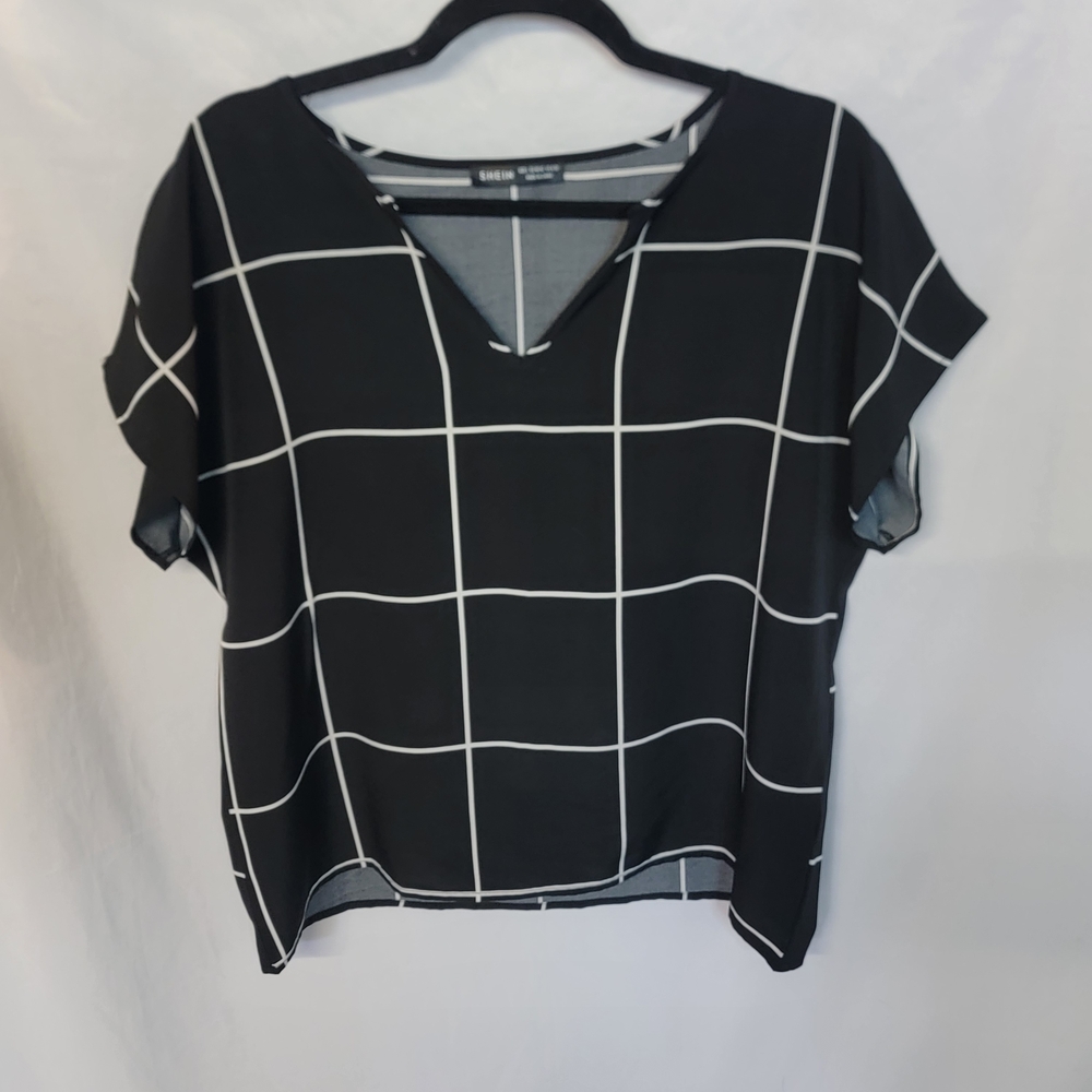 SHEIN Black Windowpane V-Neck Boxy Top